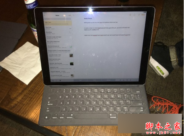 [图赏]iPad Pro真机试玩：Pencil手写笔敏感流畅 