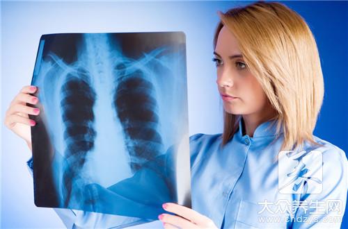 矽肺性肺纤维化带有哪些症状？