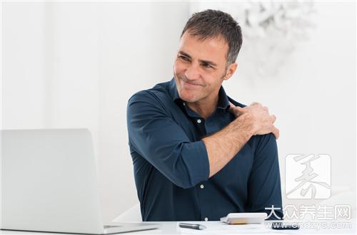 肩关节脱臼的治疗方法是什么？