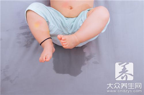 小孩的尿像米汤乳白色的